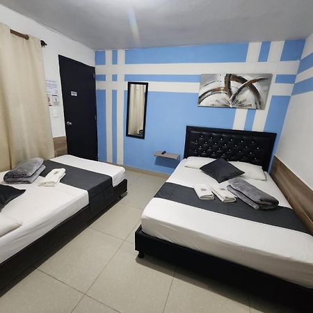 Hotel Medellin Calasanz Экстерьер фото
