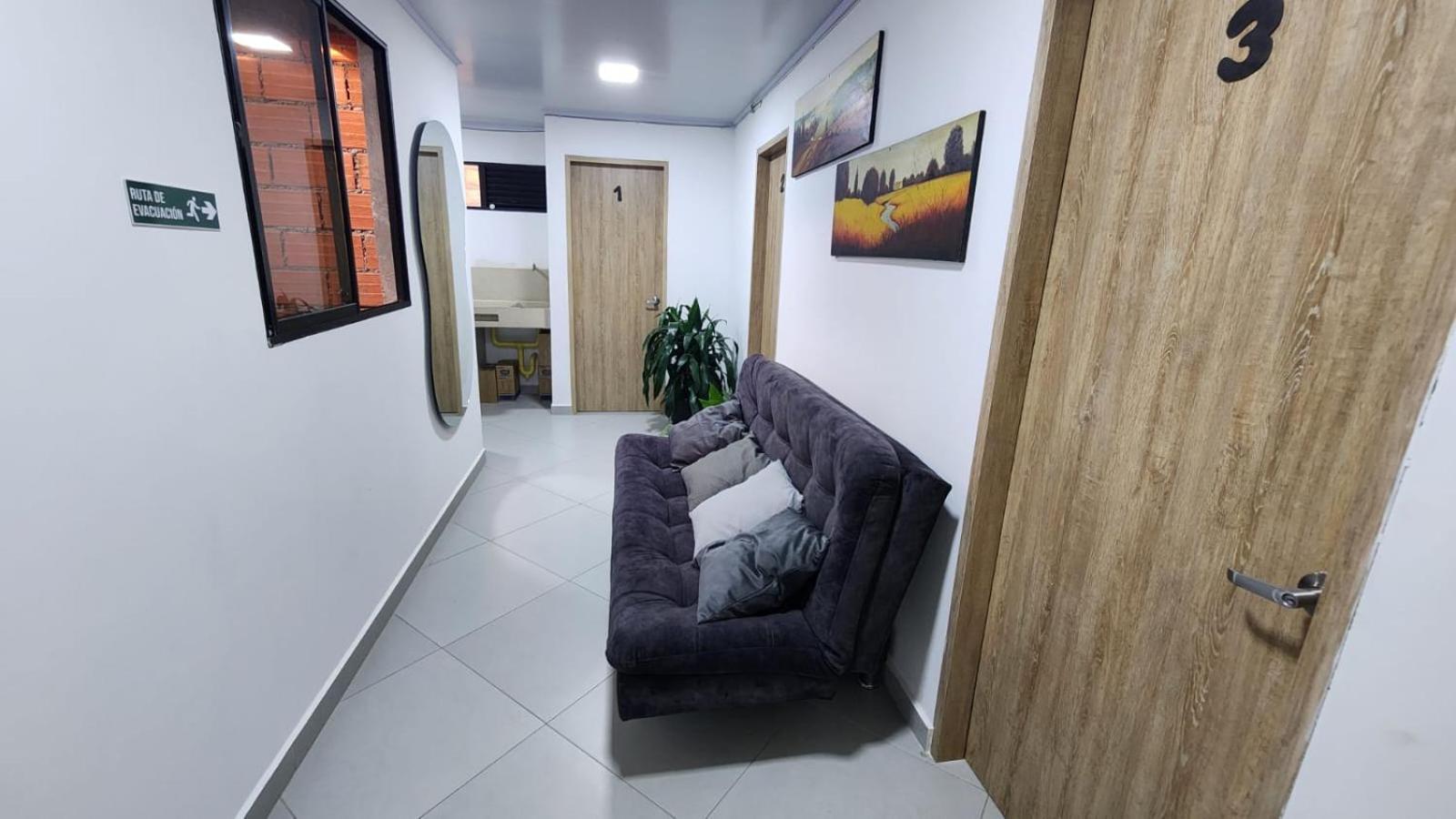 Hotel Medellin Calasanz Экстерьер фото
