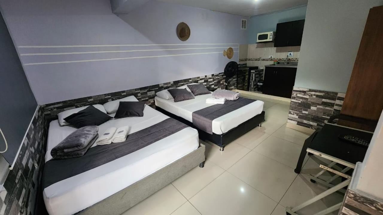 Hotel Medellin Calasanz Экстерьер фото