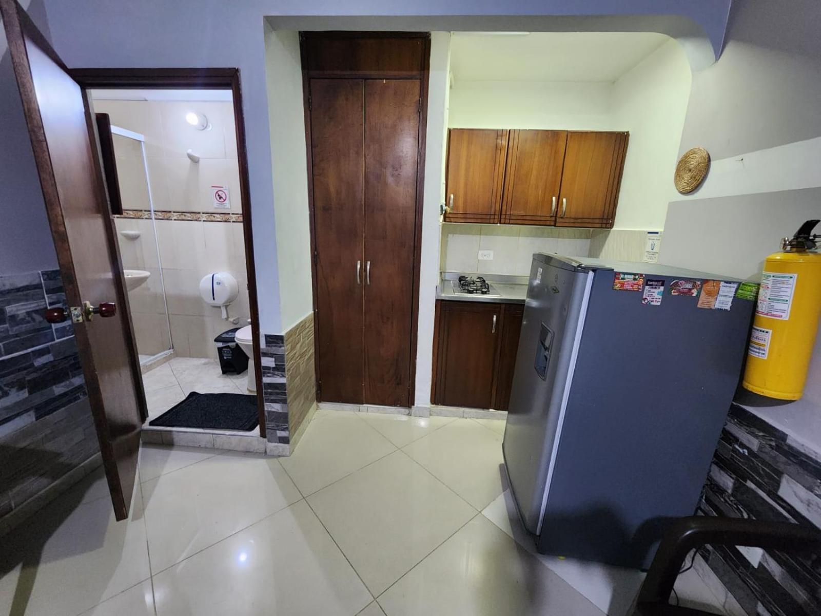 Hotel Medellin Calasanz Экстерьер фото