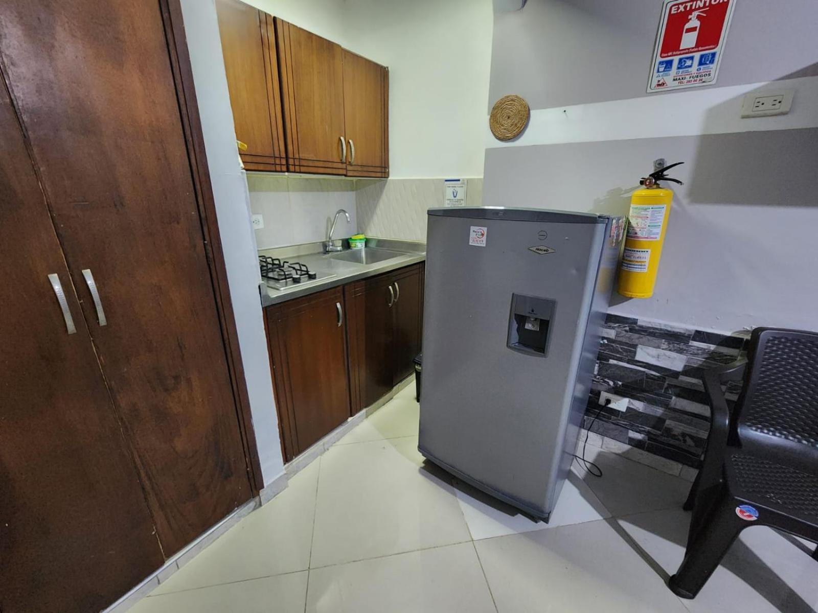 Hotel Medellin Calasanz Экстерьер фото