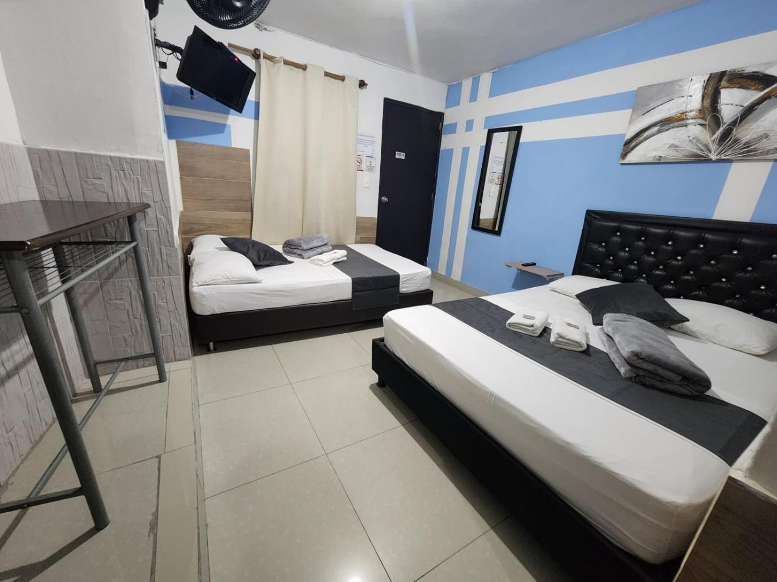 Hotel Medellin Calasanz Экстерьер фото