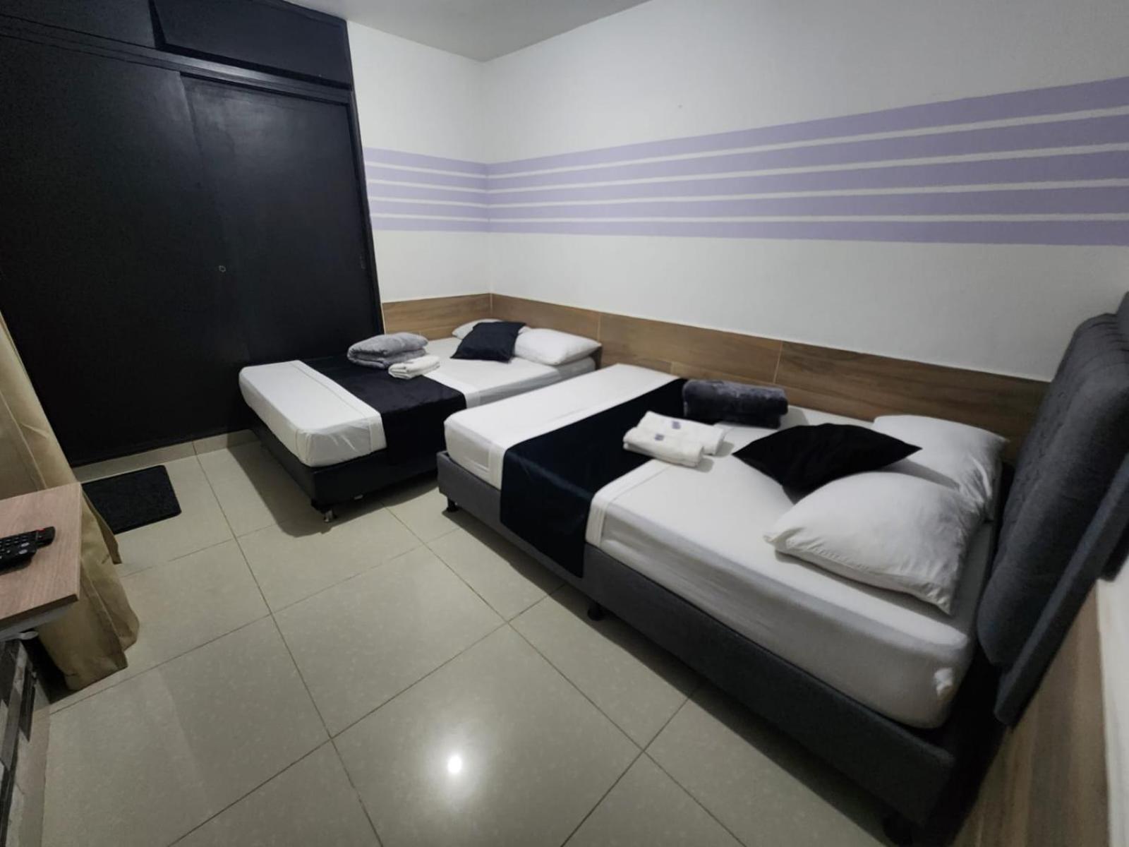 Hotel Medellin Calasanz Экстерьер фото