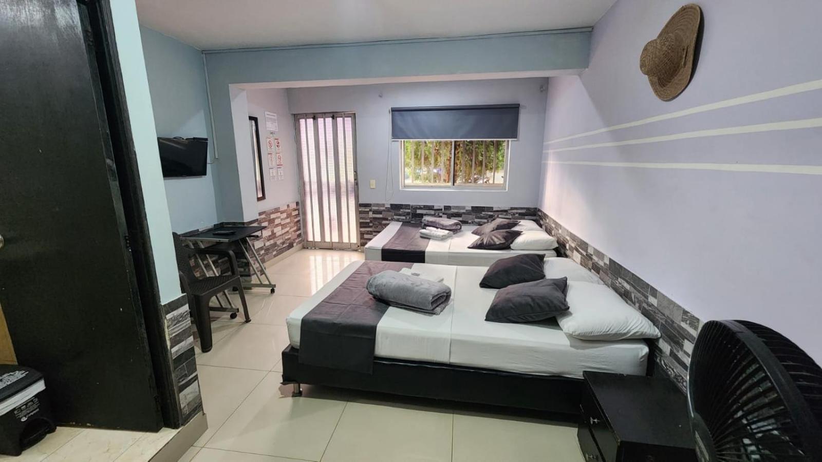 Hotel Medellin Calasanz Экстерьер фото