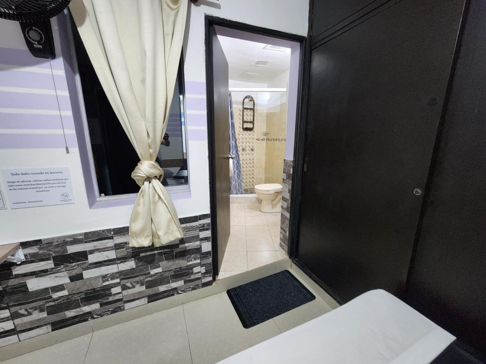Hotel Medellin Calasanz Экстерьер фото