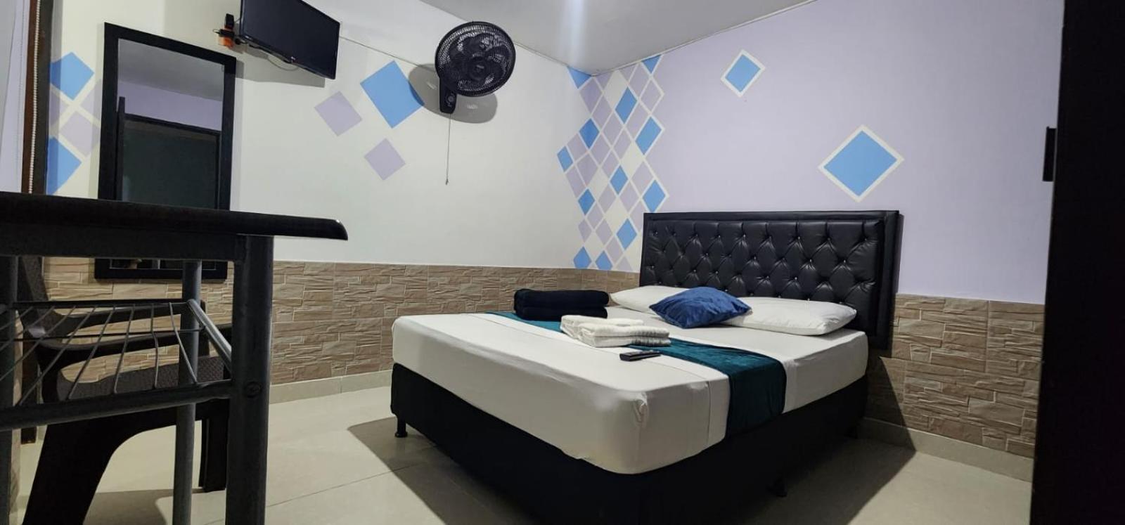Hotel Medellin Calasanz Экстерьер фото